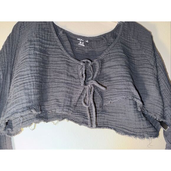 Urban outfitters out from under black distressed crop top small #718 - Picture 4 of 6